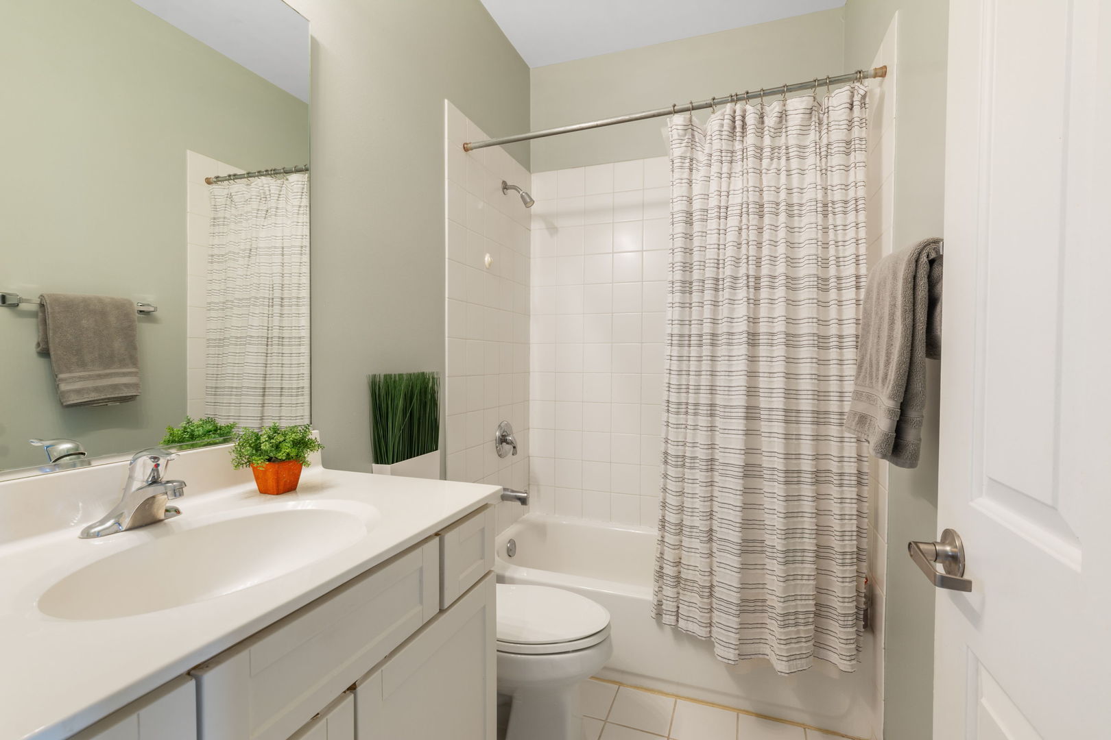 326 East 18th Street Chicago, IL 60616 - Photo 13 of 20