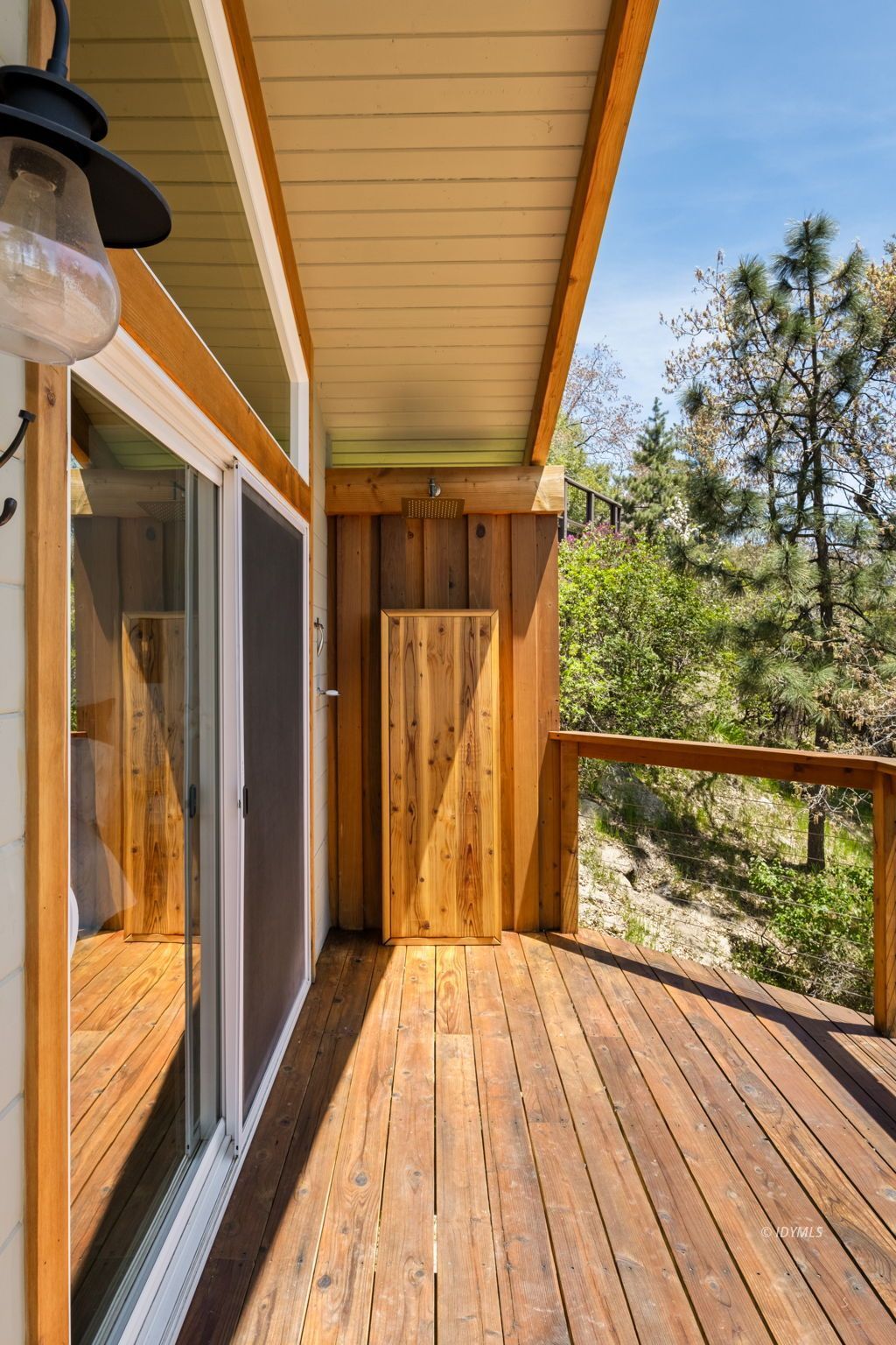 24750 Marion Ridge Drive Idyllwild, CA 92549 - Photo 38 of 45 a view of balcony with wooden floor