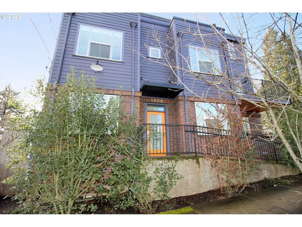 $1,995,000 | 1906 Southeast Tacoma Street, Portland, OR 97202