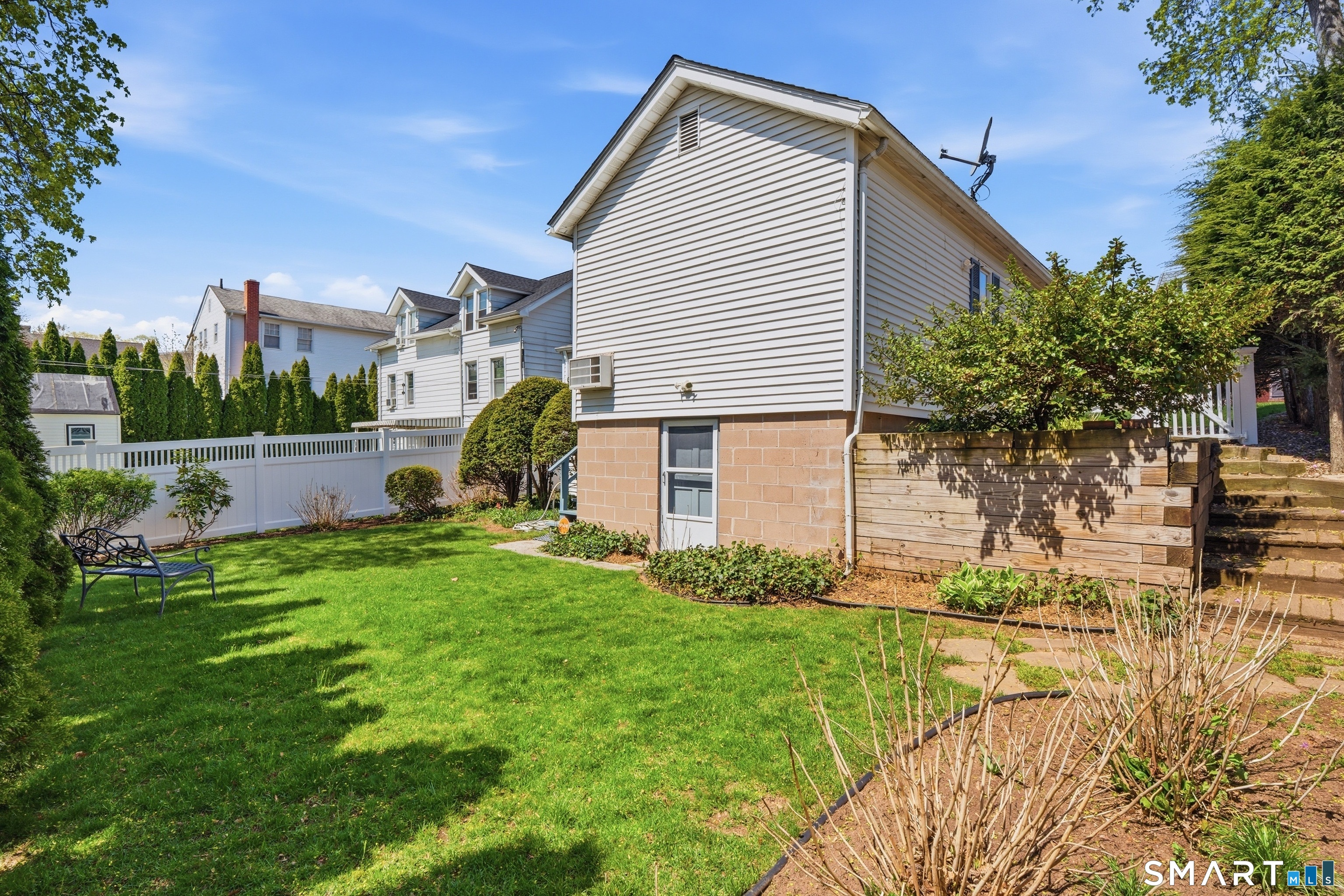 29 Warwick Street Middletown, CT 06457 - Photo 26 of 27