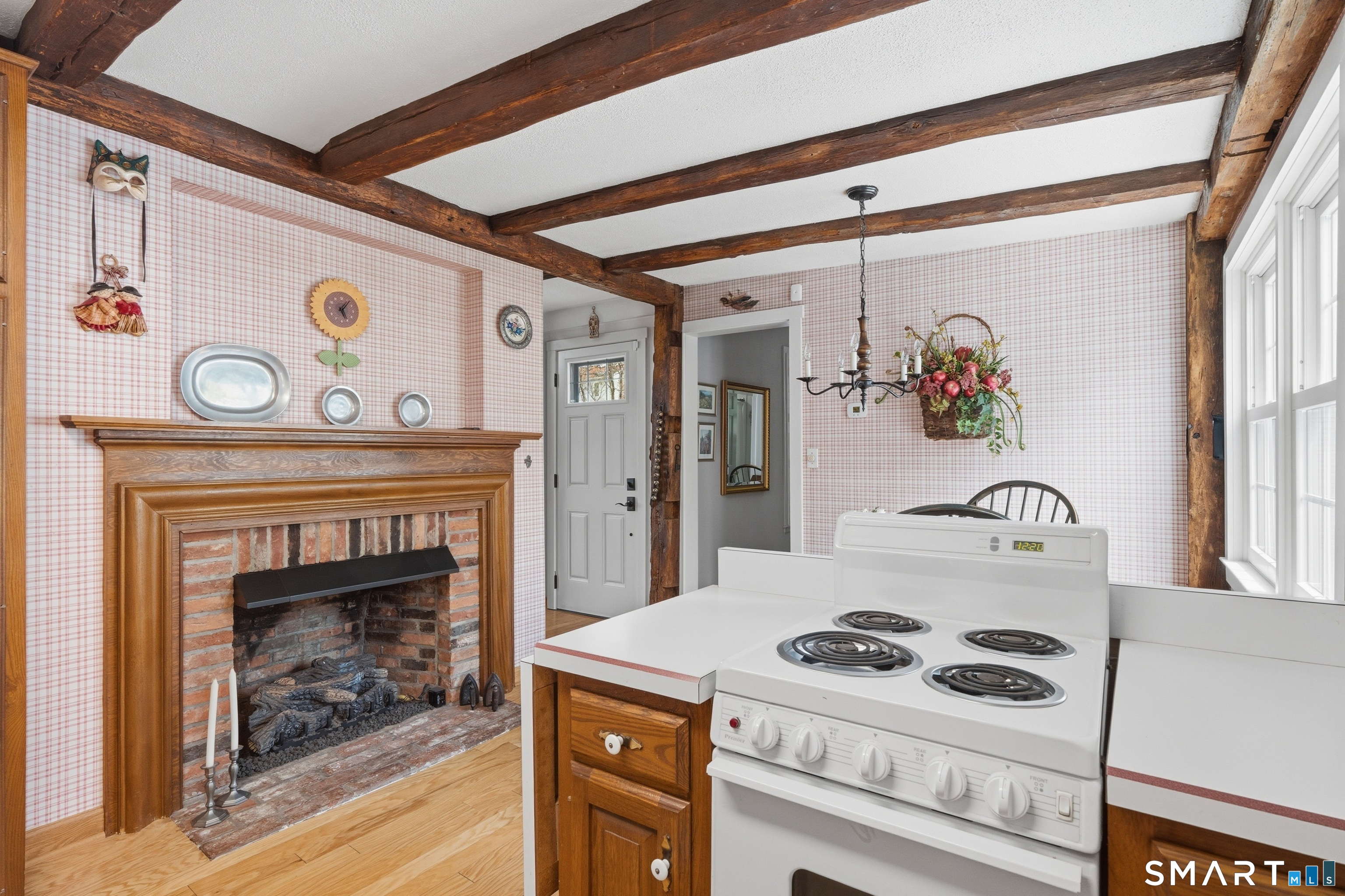 29 Warwick Street Middletown, CT 06457 - Photo 5 of 27