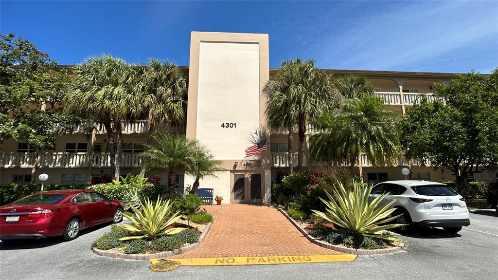 4301 Martinique Circle, Unit H2 Coconut Creek, FL 33066 - Photo 20 of 37