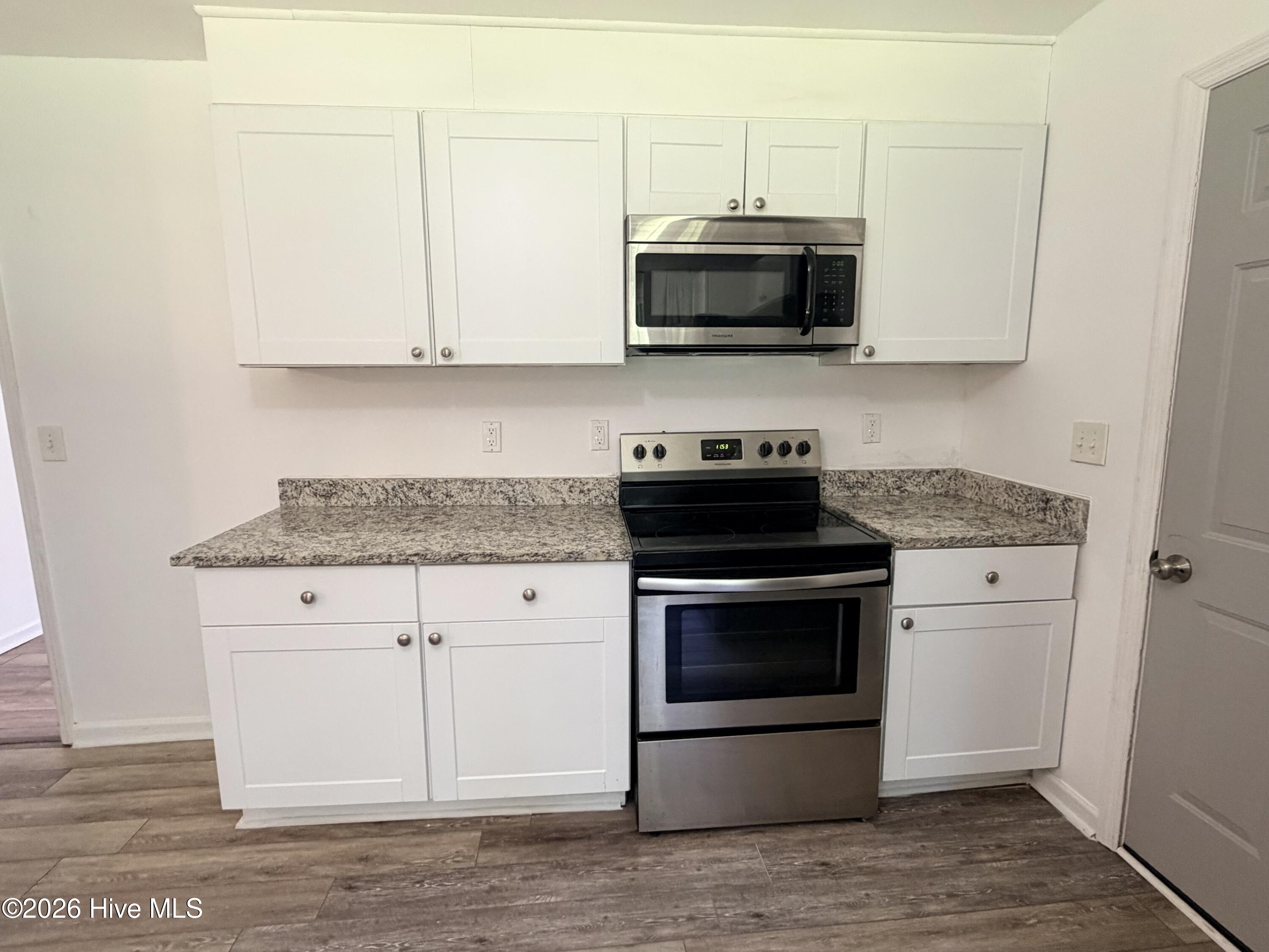 308 Sheffield Road Jacksonville, NC 28546 - Photo 8 of 22 Kitchen