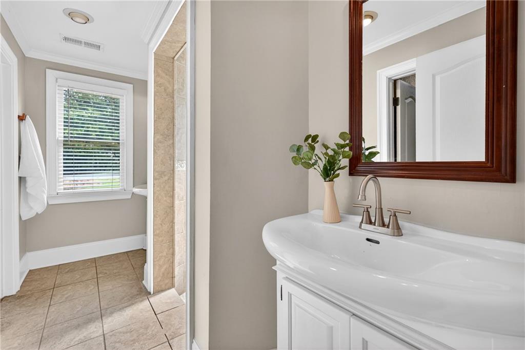 392 Collier Road Northwest Atlanta, GA 30309 - Photo 24 of 60