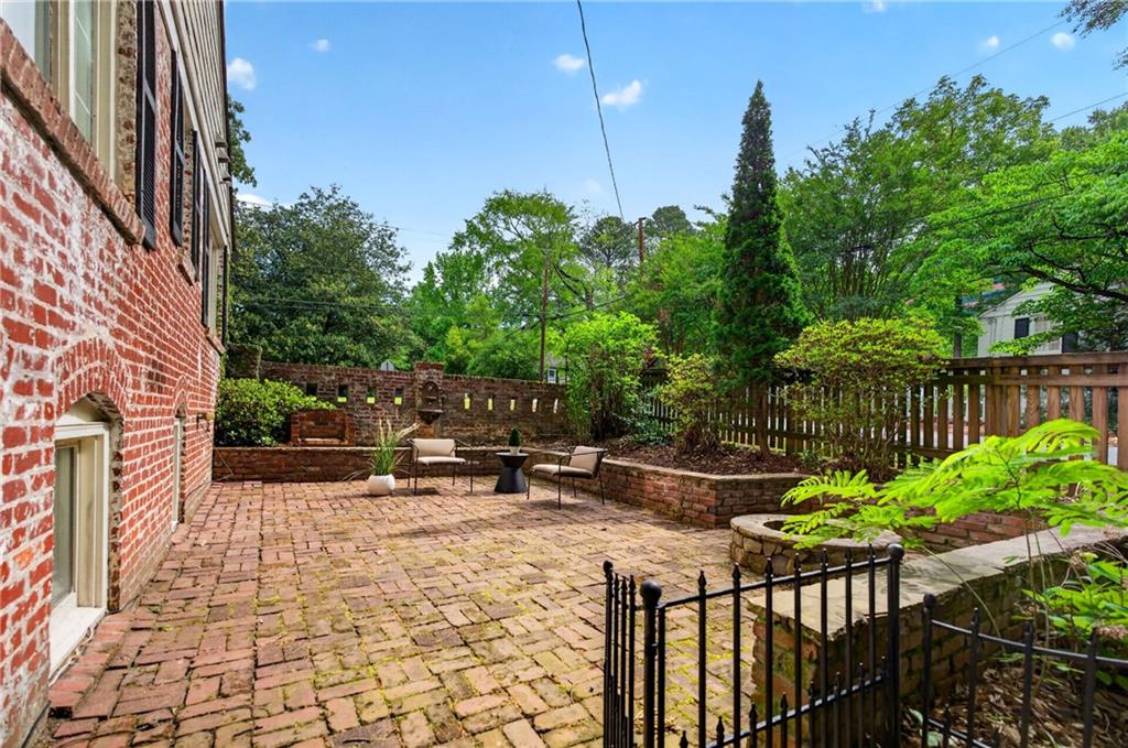 392 Collier Road Northwest Atlanta, GA 30309 - Photo 43 of 60