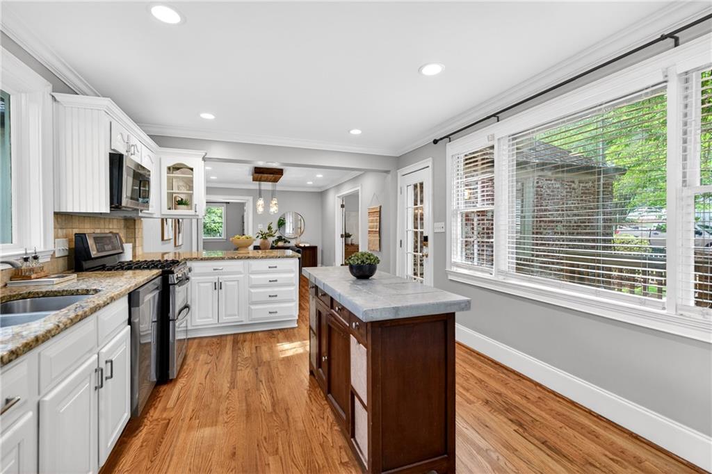 392 Collier Road Northwest Atlanta, GA 30309 - Photo 10 of 60
