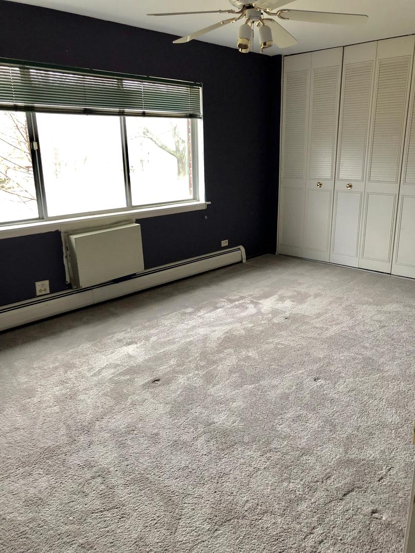 2303 South Goebbert Road, Unit 209 Arlington Heights, IL 60005 - Photo 7 of 9