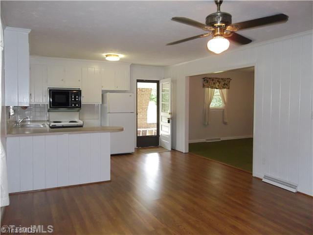 363 Owens Road Lexington, NC 27292 - Photo 2 of 12 Kitchen.