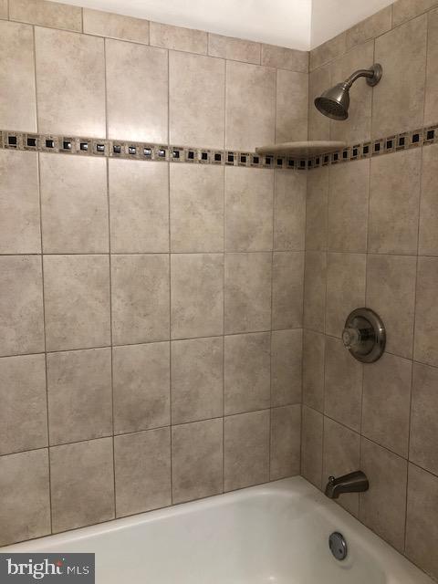 5 Queens Way Newark, DE 19713 - Photo 15 of 21 Shower