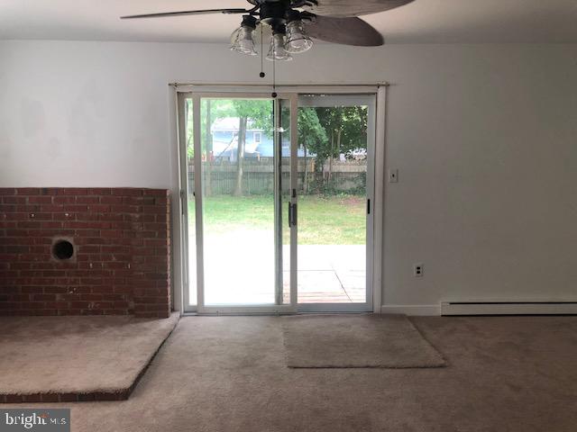 5 Queens Way Newark, DE 19713 - Photo 19 of 21 Family room slider