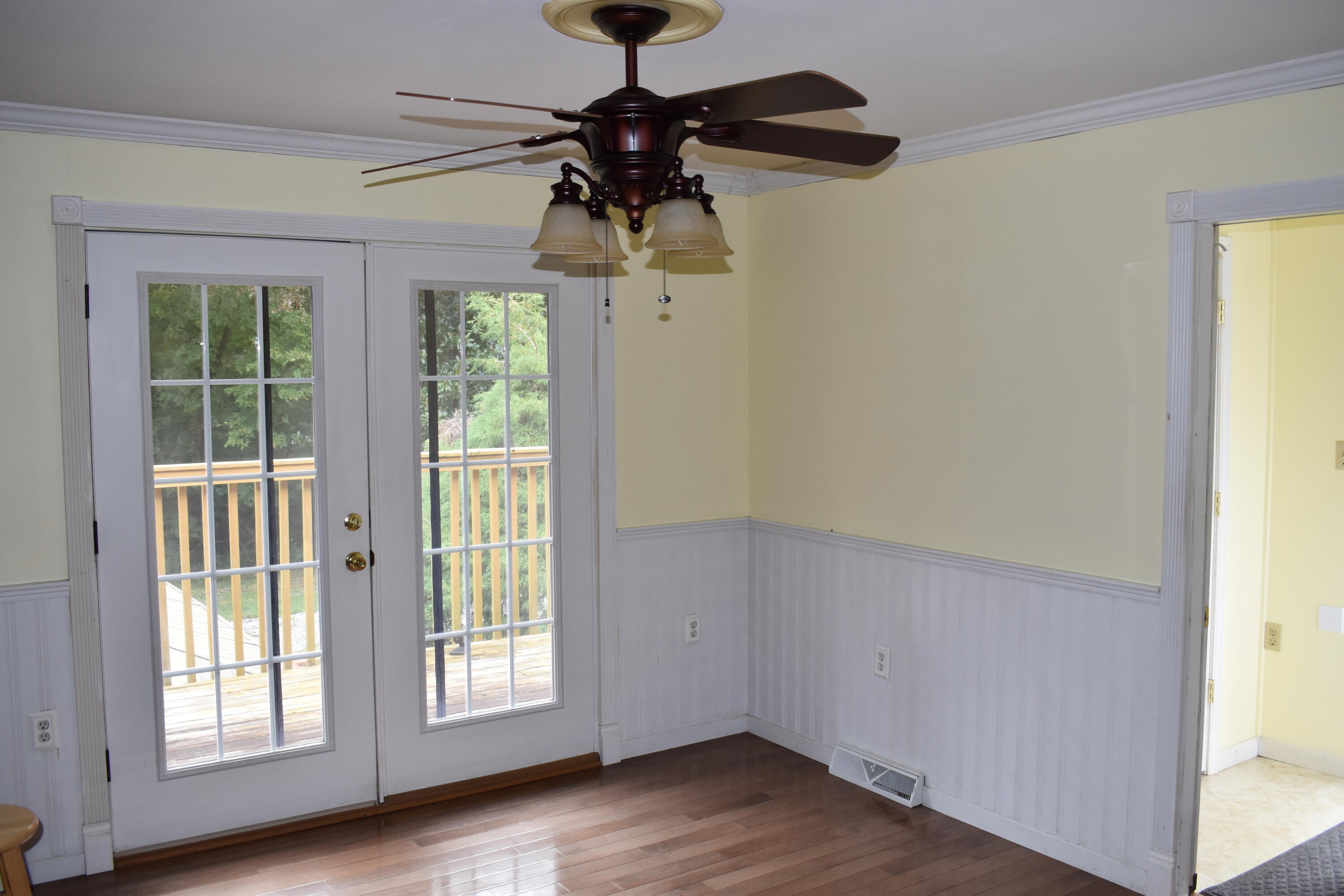 948 Kendall Road Mayfield, KY 42066 - Photo 10 of 37 DSC_0545