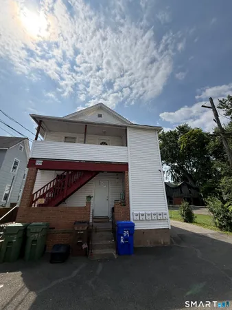 $1,100 | 39 Grand Street, Unit 4, Middletown, CT 06457