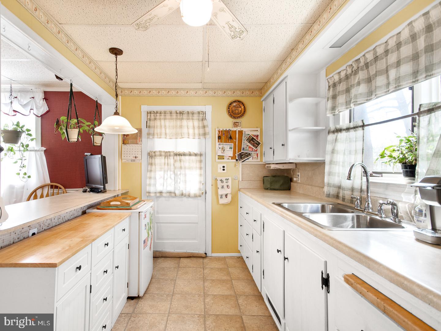 255 Progress Street Riverside, NJ 08075 - Photo 1 of 29