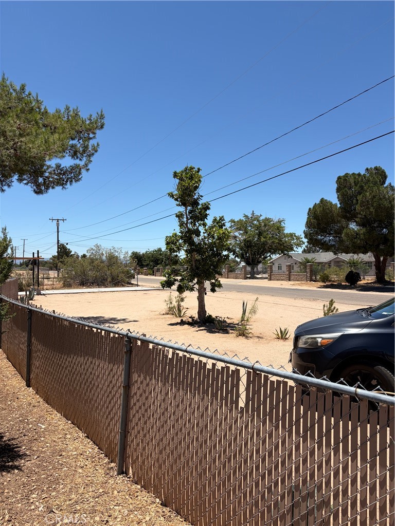 10623 4th Hesperia, CA 92345 - Photo 15 of 54