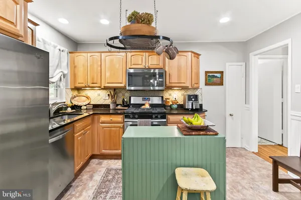 $3,800 | 8614 Arley Drive, Springfield, VA 22152