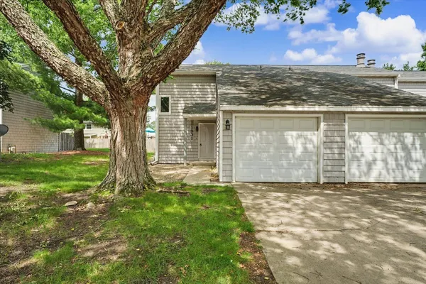 $189,900 | 1931 Blackthorn Drive, Unit 1931, Champaign, IL 61821