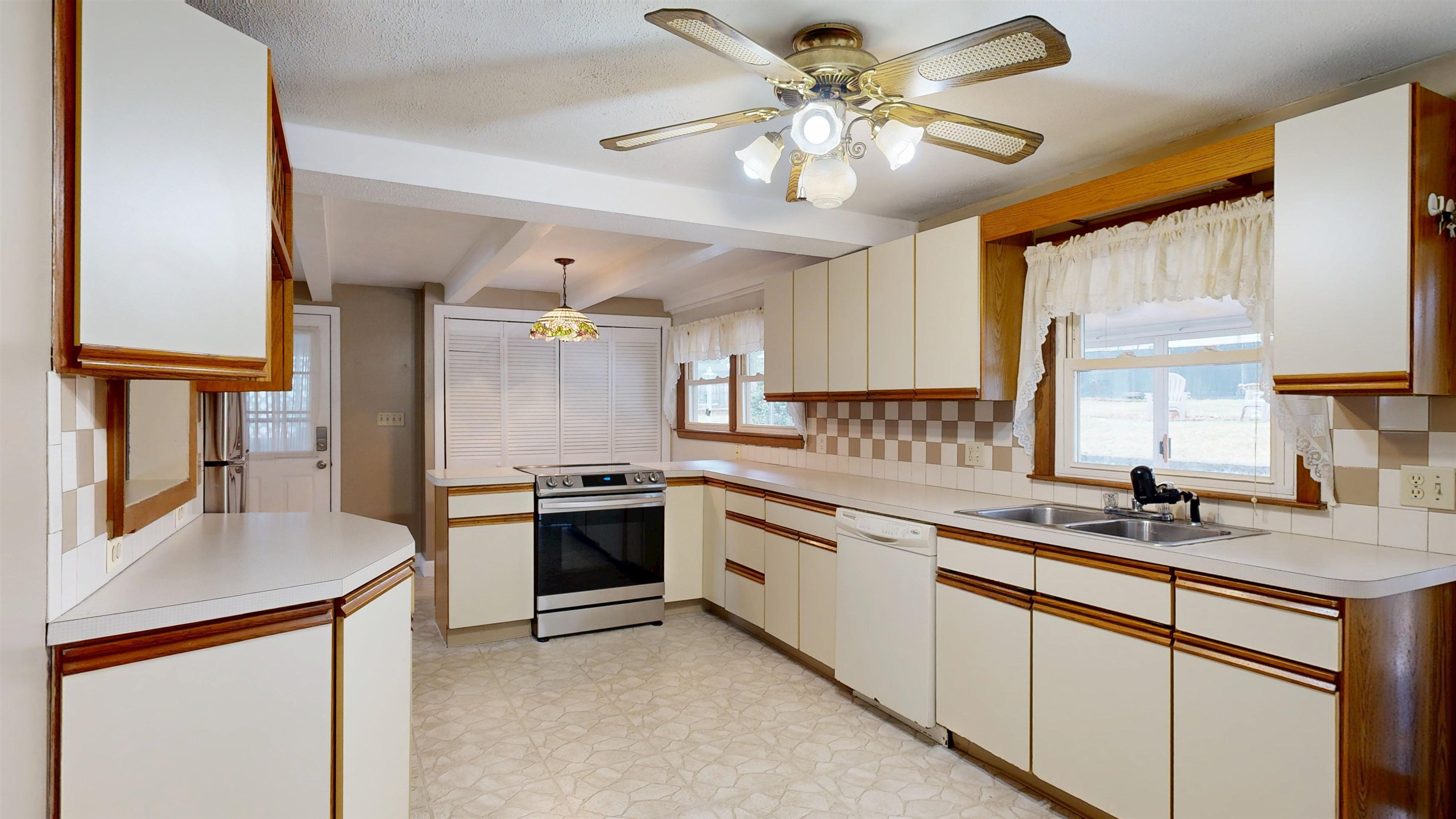 169 Lund Road Nashua, NH 03060 - Photo 11 of 30