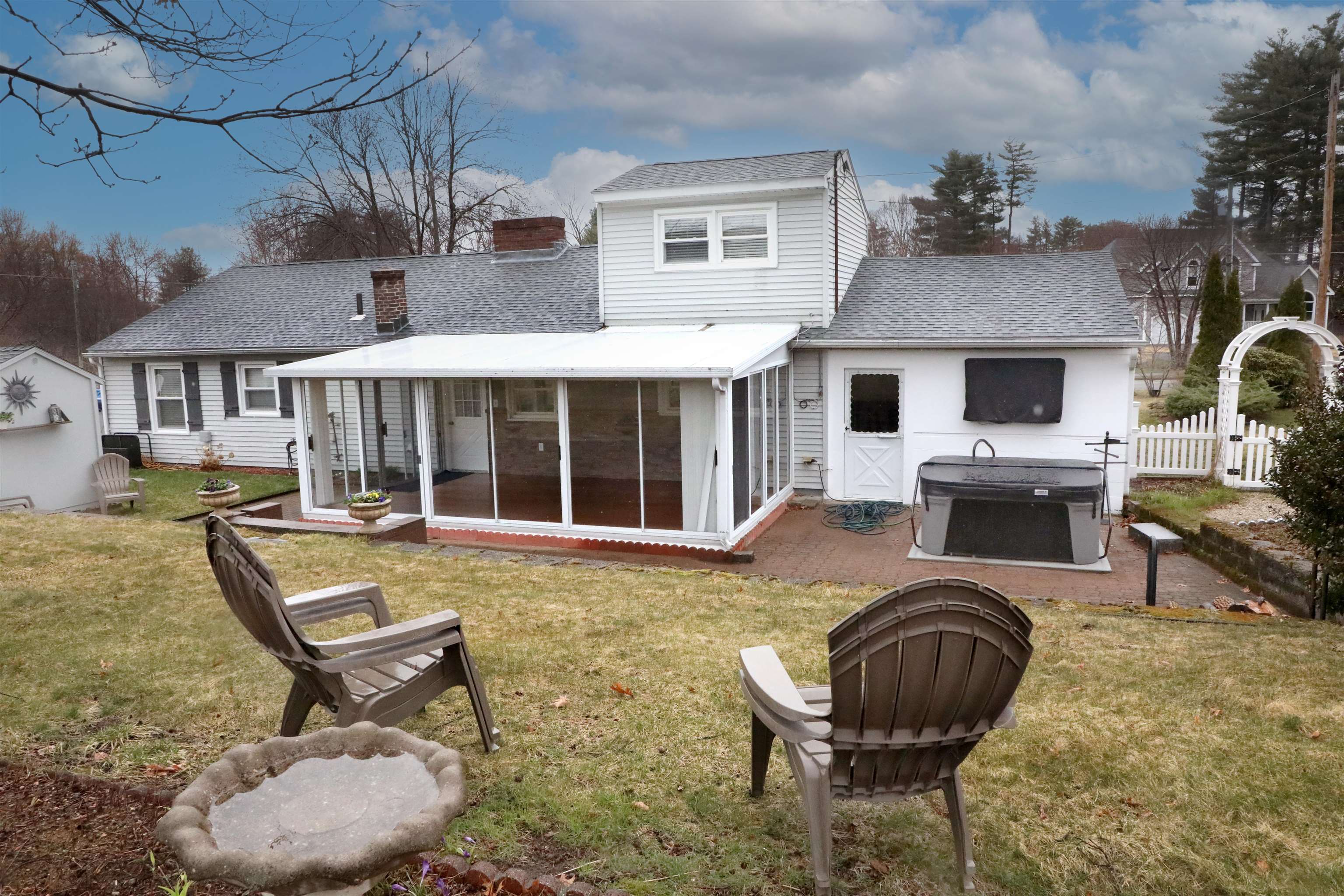 169 Lund Road Nashua, NH 03060 - Photo 9 of 30