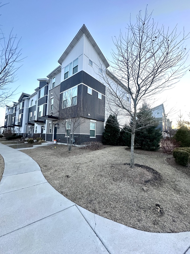 4158 Irving Road Aurora, IL 60504 - Photo 2 of 4