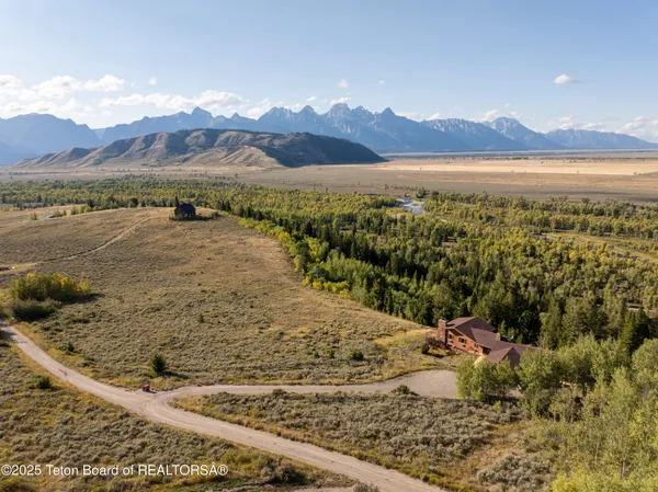 $7,750,000 | 6030 Highlands Dr Loop, Jackson, WY 83001