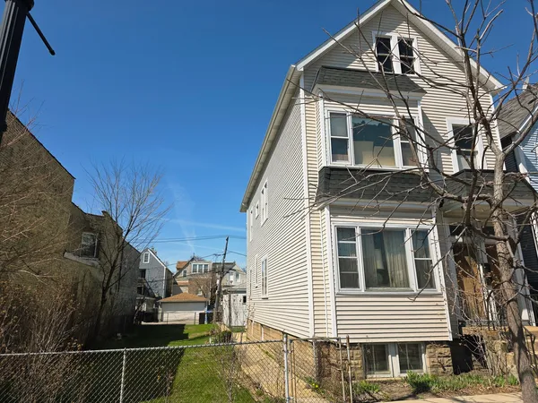 $730,000 | 2712 North Western Avenue, Chicago, IL 60647