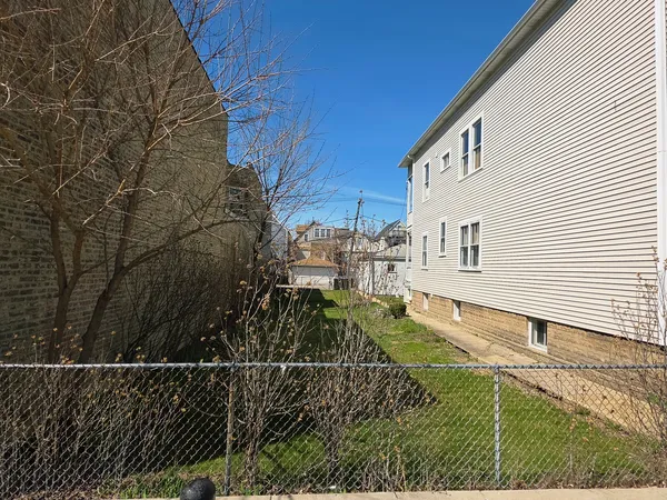$730,000 | 2712 North Western Avenue, Chicago, IL 60647