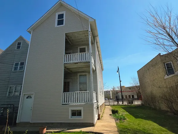 $730,000 | 2712 North Western Avenue, Chicago, IL 60647