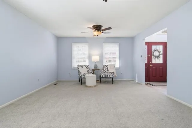 $400,000 | 10007 Monrovia, Lenexa, KS 66215