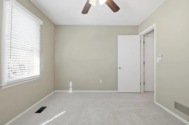 $400,000 | 10007 Monrovia, Lenexa, KS 66215