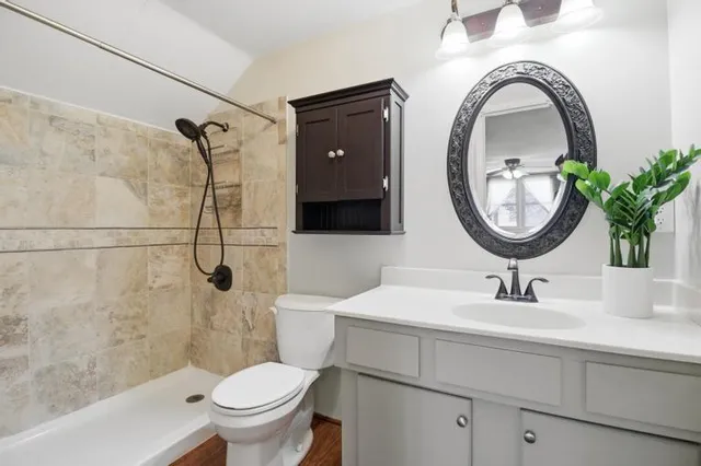 $400,000 | 10007 Monrovia, Lenexa, KS 66215