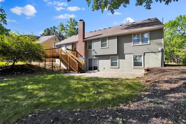 $400,000 | 10007 Monrovia, Lenexa, KS 66215