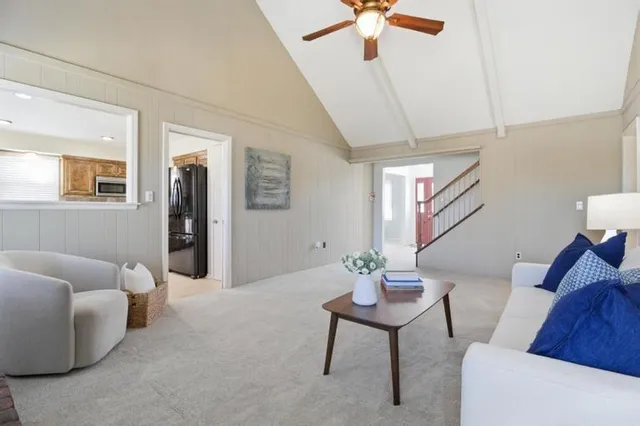 $400,000 | 10007 Monrovia, Lenexa, KS 66215