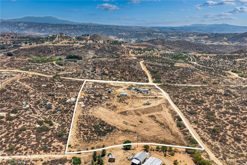 41720 Oak Canyon Road Hemet, CA 92544 - Photo 7 of 30