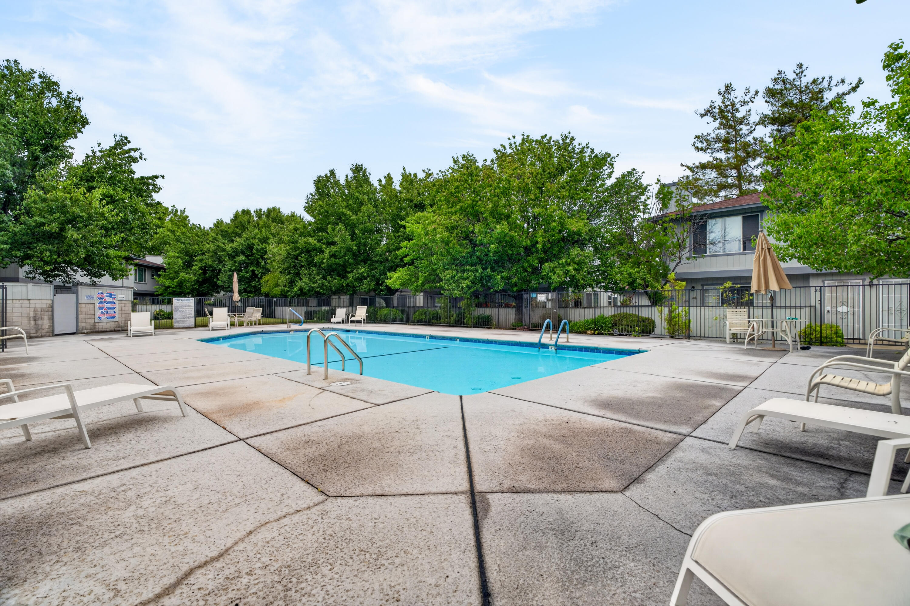 200 Ridgetop Drive, Unit 22 Redding, CA 96003 - Photo 26 of 29 Community Pool