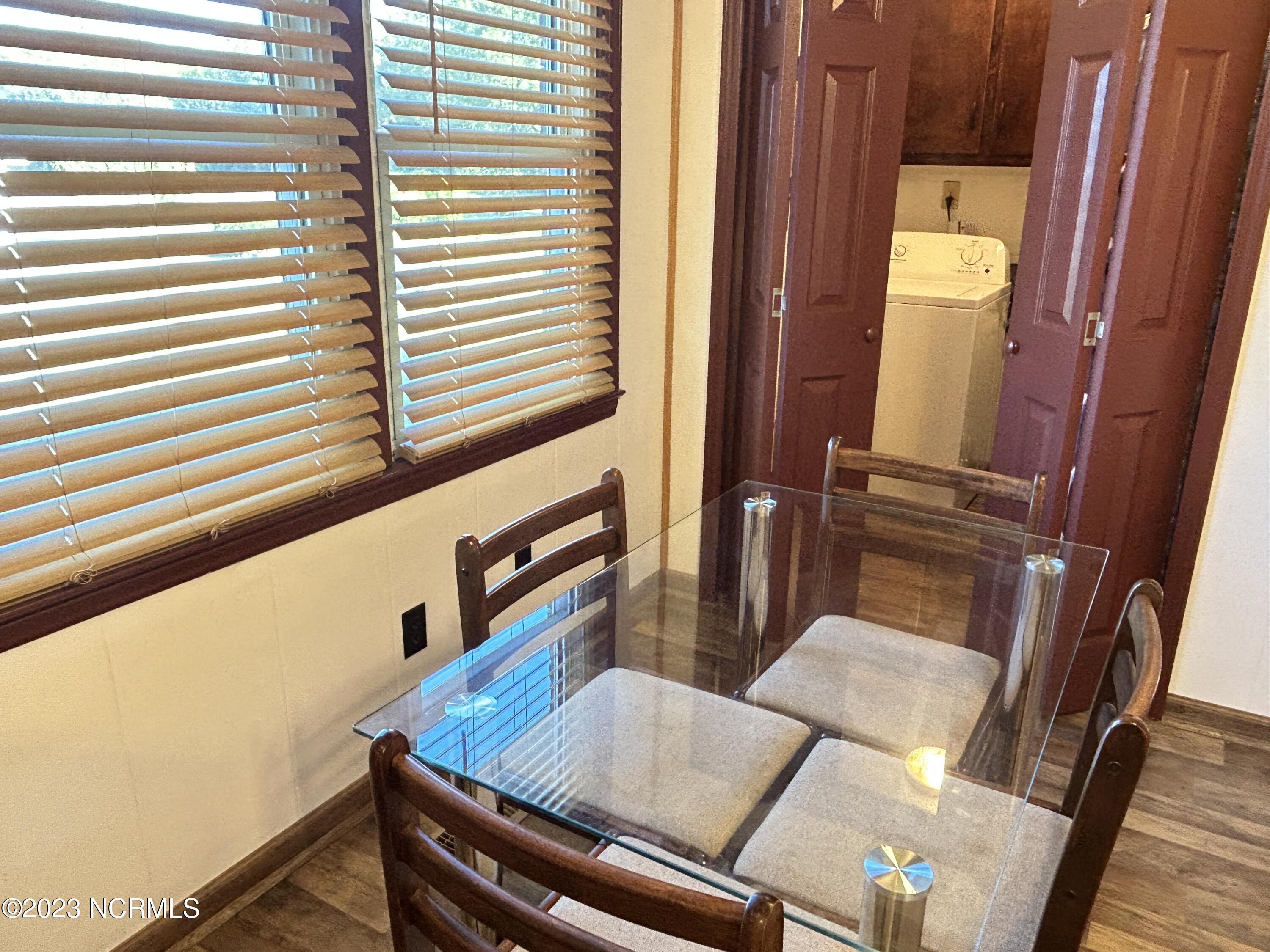6409 Mary Chapel Road Scotland Neck, NC 27874 - Photo 26 of 51 breakfast nook in kitchen