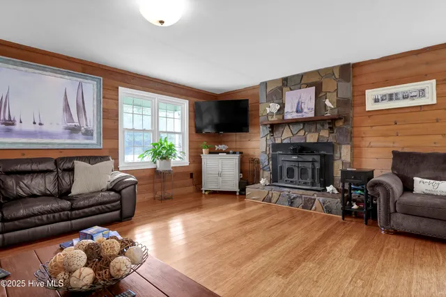 $1,995,000 | 21801 Highway 17, Hampstead, NC 28443