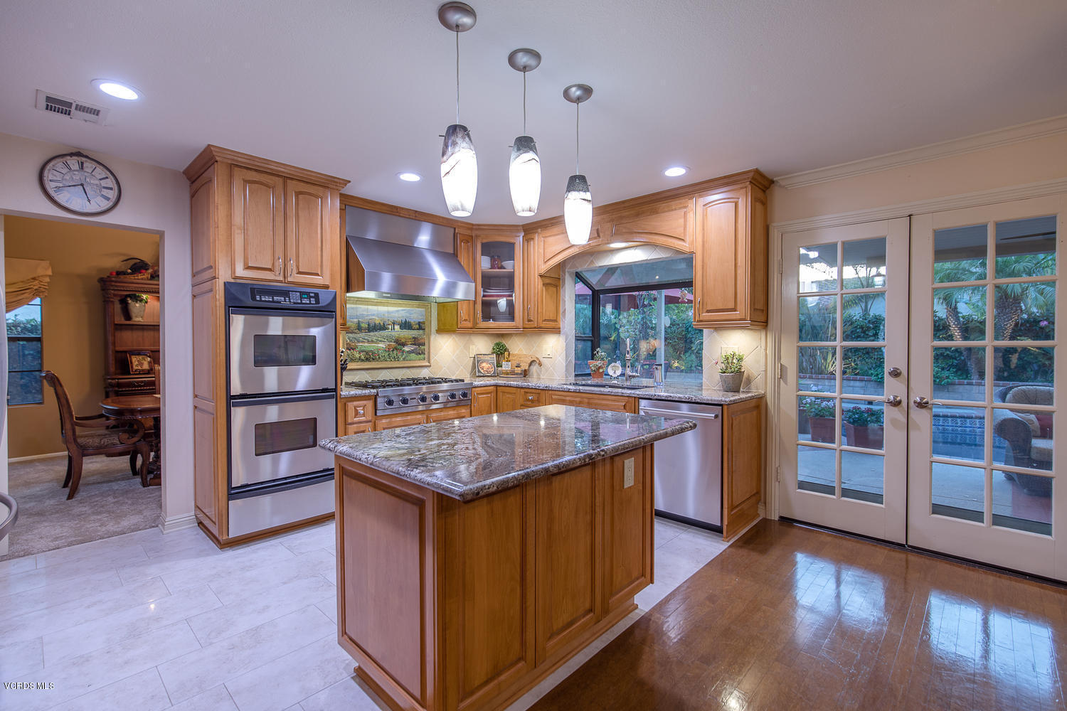 4225 Peach Slope Road Moorpark, CA 93021 - Photo 16 of 41 4225 Peach Slope Rd Moorpark-large-016-0