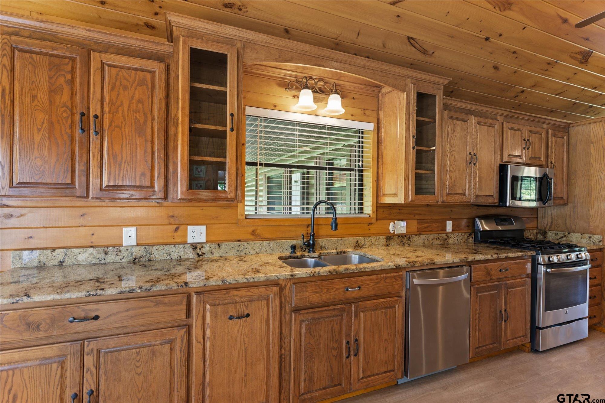 124 Loblolly Road Gilmer, TX 75645 - Photo 5 of 39