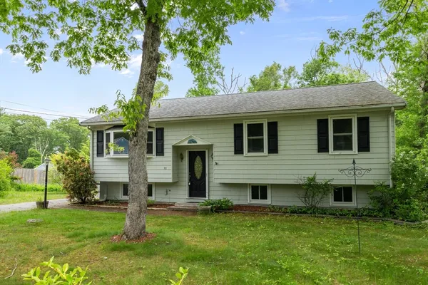 $615,000 | 13 Karen Circle, Holliston, MA 01746