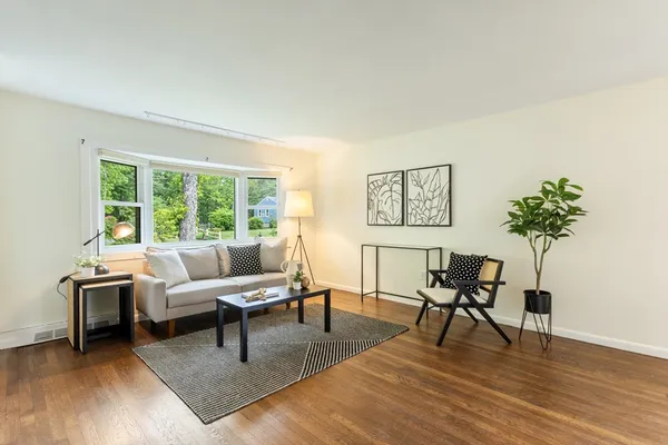 $615,000 | 13 Karen Circle, Holliston, MA 01746