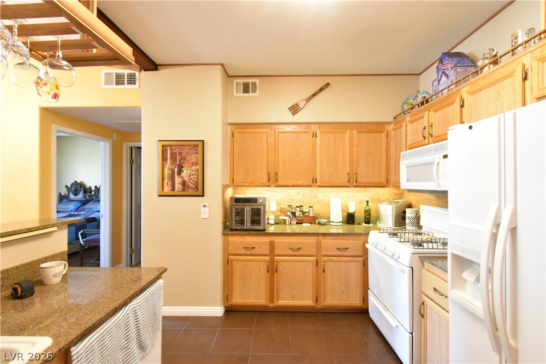 10550 West Alexander Road, Unit 2025 Las Vegas, NV 89129 - Photo 12 of 19