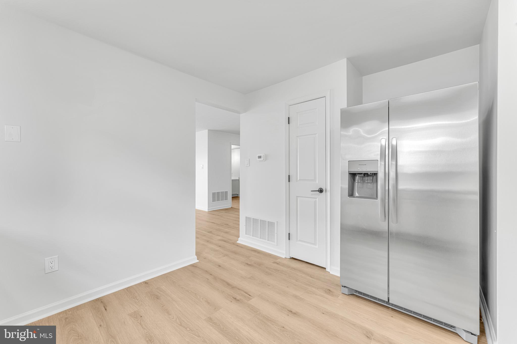 120 Alexander Road Beverly, NJ 08010 - Photo 9 of 34