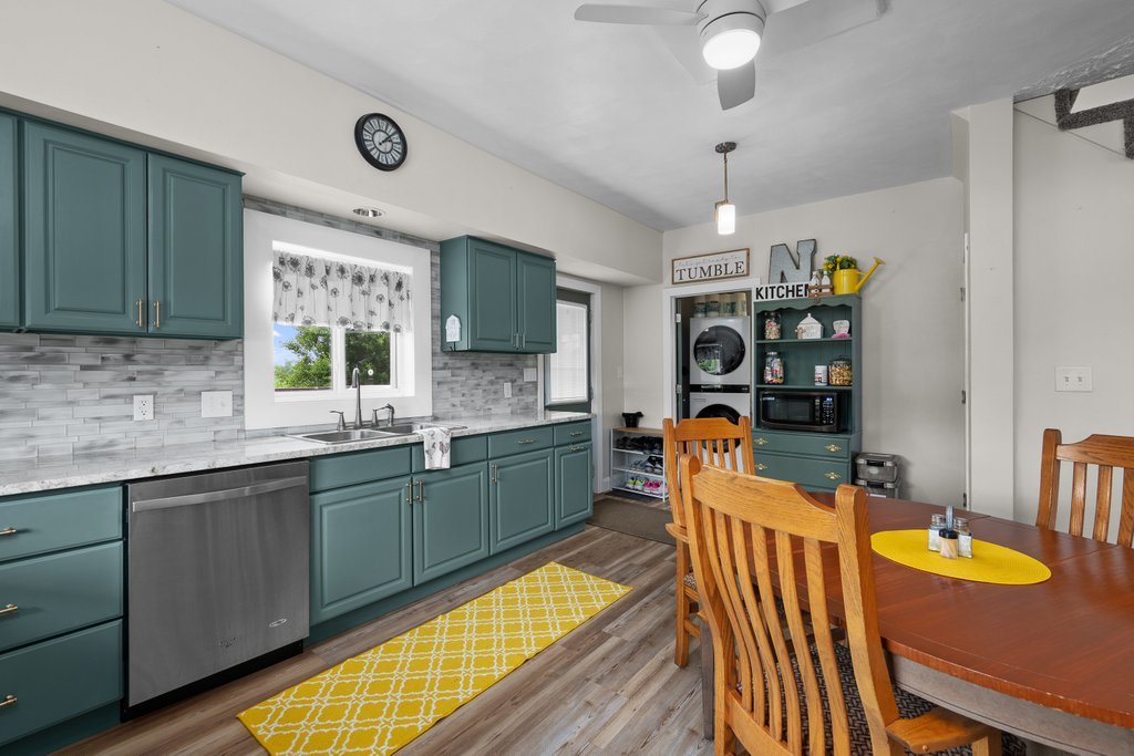 1814 Big Island Road Rock Island, IL 61201 - Photo 26 of 60