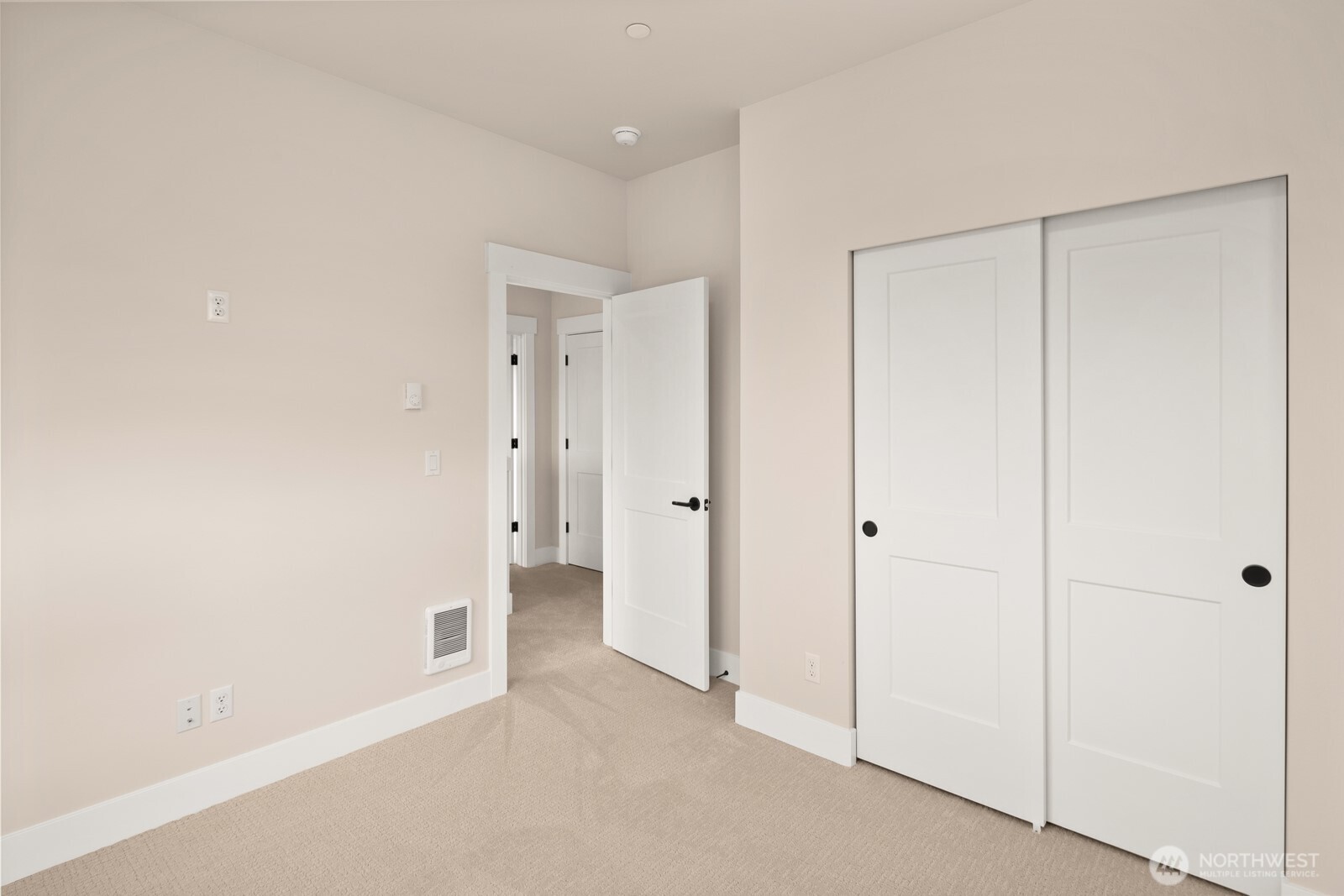 908 South 138th Street Burien, WA 98168 - Photo 11 of 12