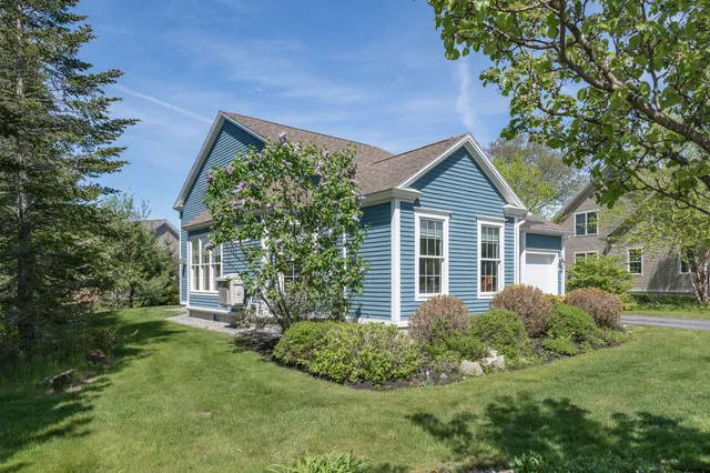 $695,000 | 3 Chickadee Drive, Topsham, ME 04086