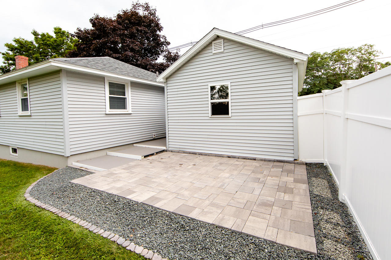 1087 Main Street Bangor, ME 04401 - Photo 5 of 25 1087_MainStreet_05