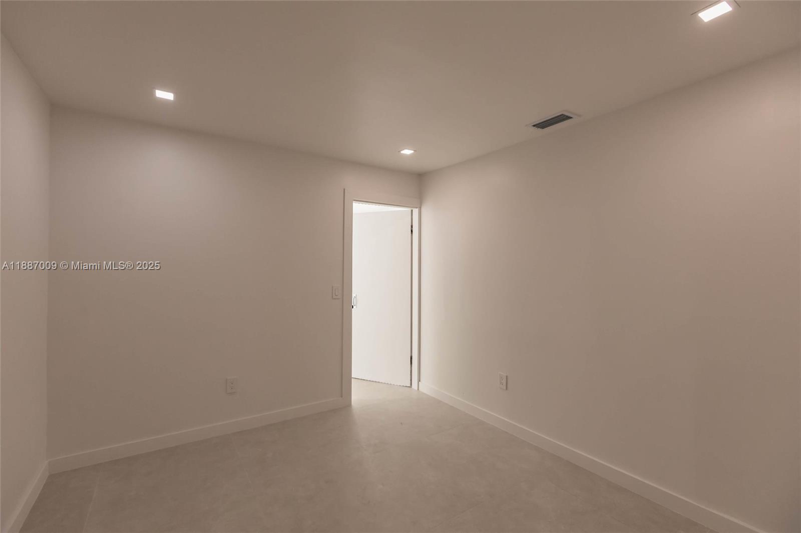 10760 Northwest 29th Manor Sunrise, FL 33322 - Photo 23 of 38 a view of an empty room