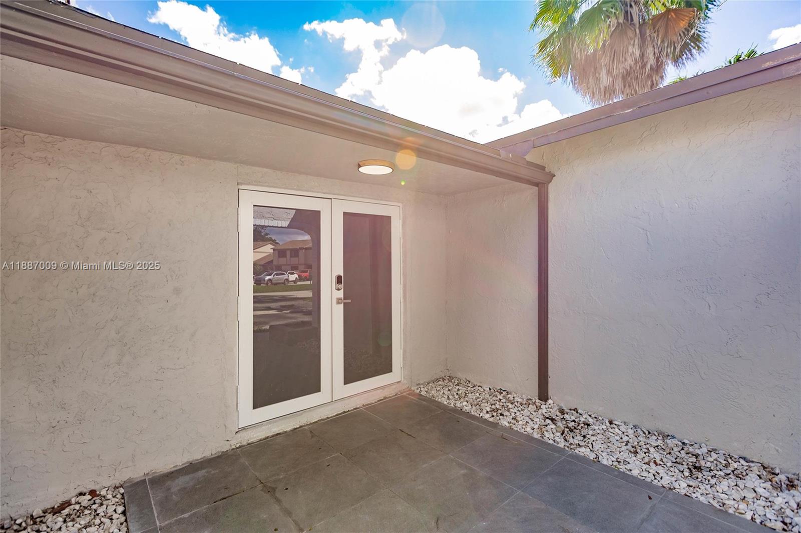 10760 Northwest 29th Manor Sunrise, FL 33322 - Photo 5 of 38 a view of an empty room