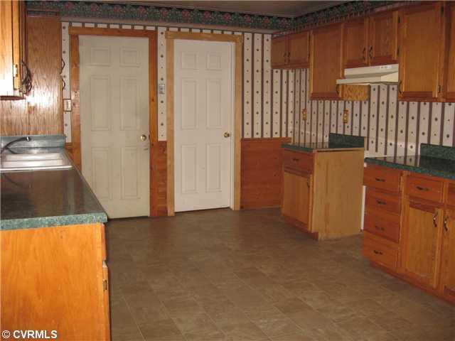 9904 Spring Run Road Chesterfield, VA 23832 - Photo 12 of 17