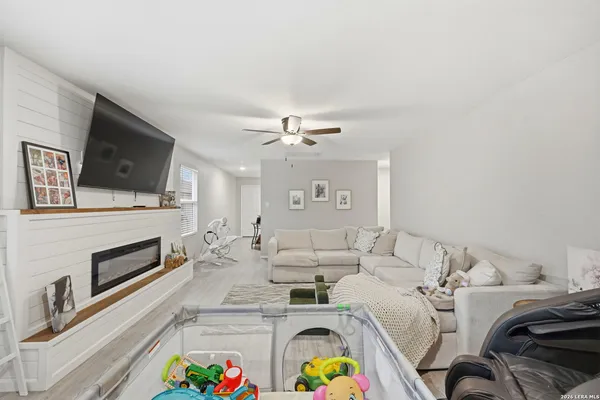 $1,850 | 140 Maverick Cove, Pleasanton, TX 78064